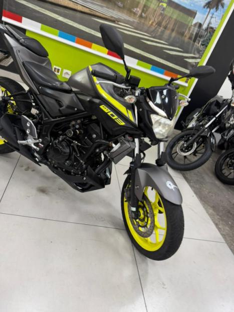 YAMAHA MT-03 300 ABS, Foto 5
