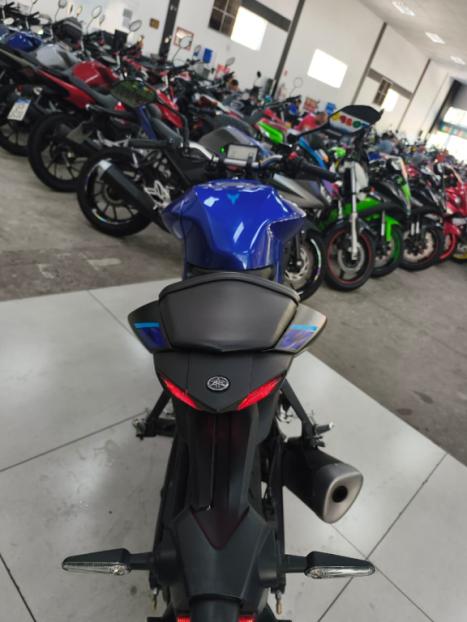 YAMAHA MT-03 300 ABS, Foto 3
