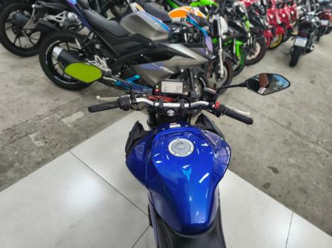 YAMAHA MT-03 300 ABS, Foto 4
