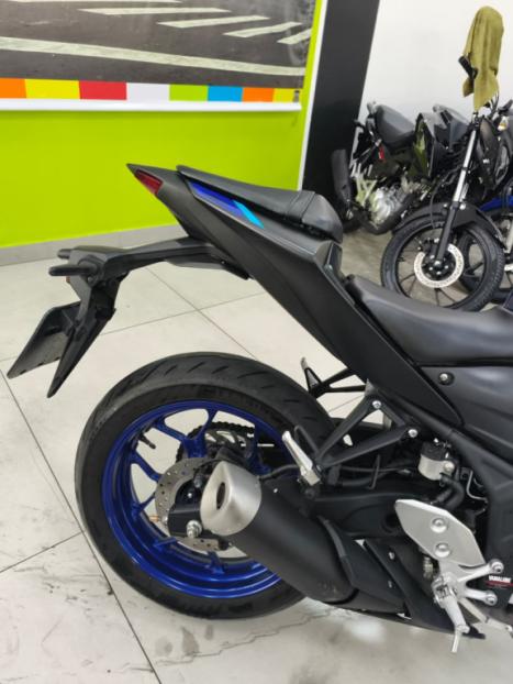 YAMAHA MT-03 300 ABS, Foto 10