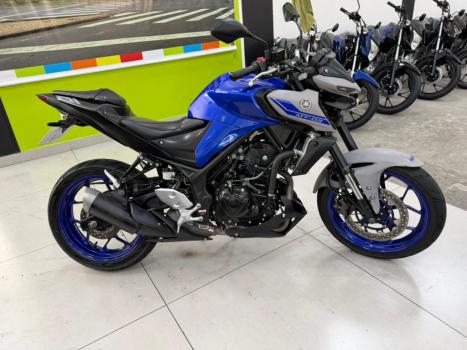 YAMAHA MT-03 300 ABS, Foto 2