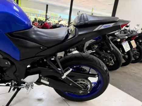 YAMAHA MT-03 300 ABS, Foto 11