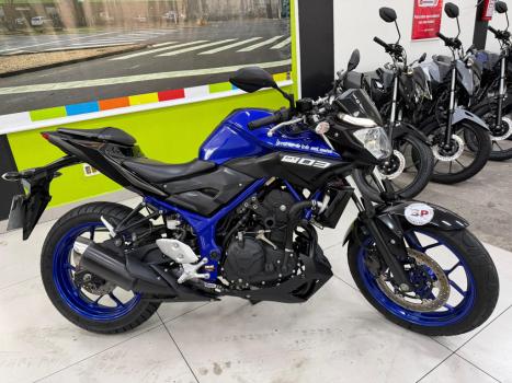 YAMAHA MT-03 300 ABS, Foto 1