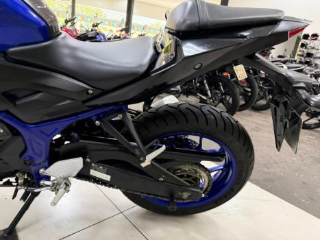 YAMAHA MT-03 300 ABS, Foto 2