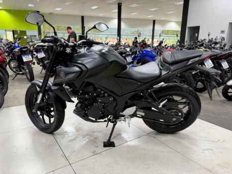 YAMAHA MT-03 300 ABS, Foto 5