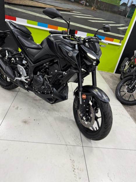 YAMAHA MT-03 300 ABS, Foto 11