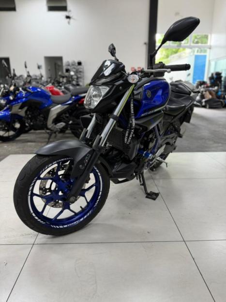 YAMAHA MT-03 300 ABS, Foto 4