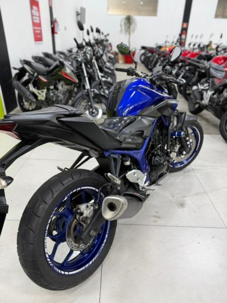 YAMAHA MT-03 300 ABS, Foto 17