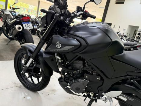 YAMAHA MT-03 300 ABS, Foto 6