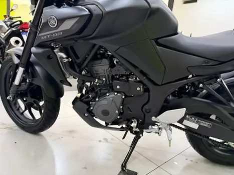 YAMAHA MT-03 300 ABS, Foto 9