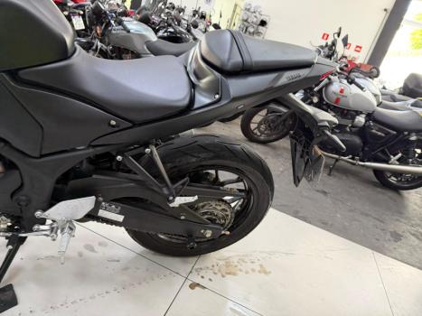 YAMAHA MT-03 300 ABS, Foto 12