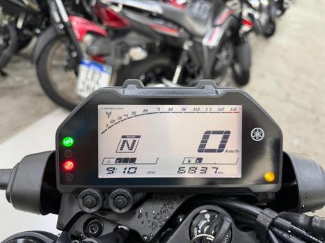 YAMAHA MT-03 300 ABS, Foto 16