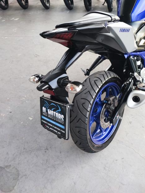 YAMAHA MT-03 300 ABS, Foto 4