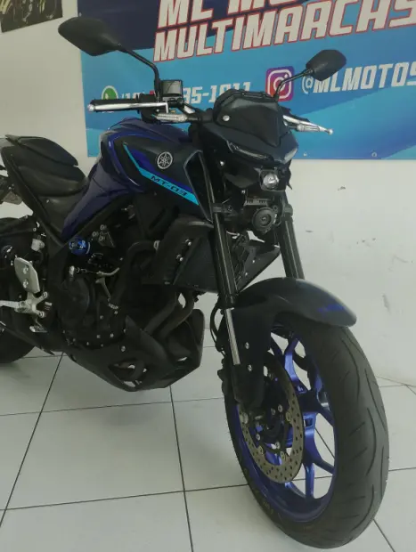 YAMAHA MT-03 300 ABS, Foto 2