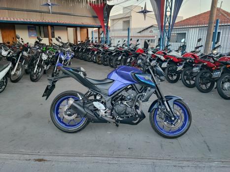 YAMAHA MT-03 300 ABS, Foto 1