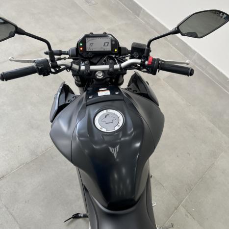 YAMAHA MT-03 300 ABS, Foto 5