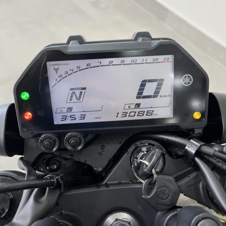 YAMAHA MT-03 300 ABS, Foto 8