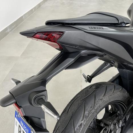 YAMAHA MT-03 300 ABS, Foto 9