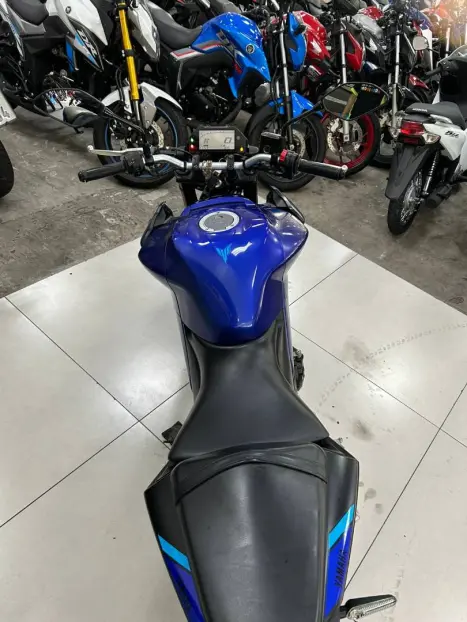YAMAHA MT-03 300 ABS, Foto 4