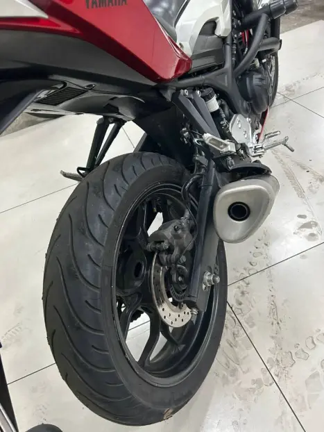 YAMAHA MT-03 300 ABS, Foto 7