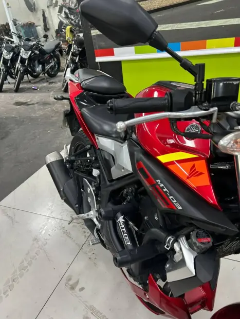 YAMAHA MT-03 300 ABS, Foto 8