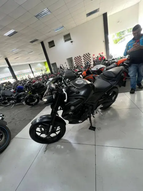 YAMAHA MT-03 300 ABS, Foto 9