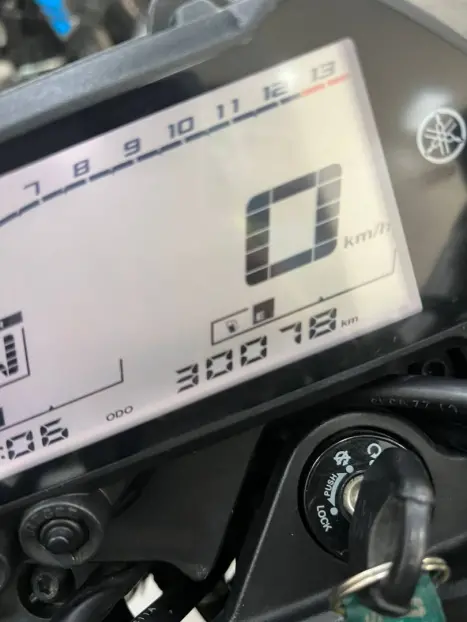 YAMAHA MT-03 300 ABS, Foto 11