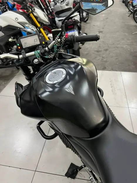 YAMAHA MT-03 300 ABS, Foto 16