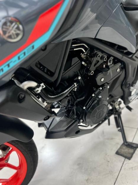 YAMAHA MT-03 300 ABS, Foto 8