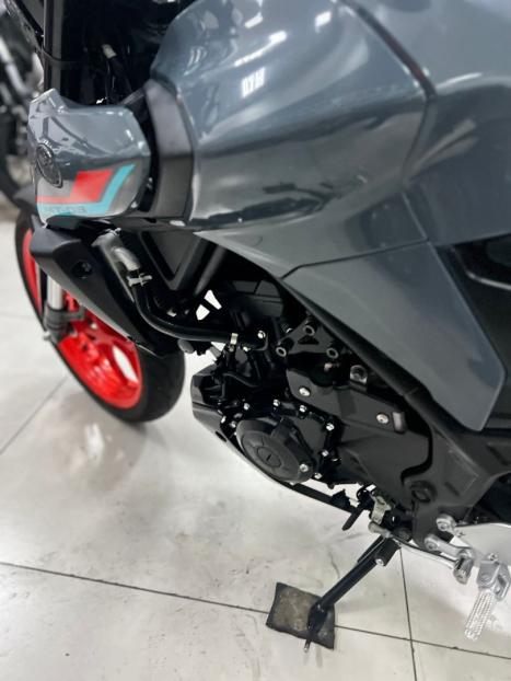 YAMAHA MT-03 300 ABS, Foto 11