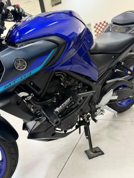 YAMAHA MT-03 300 ABS, Foto 6