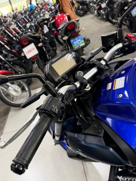 YAMAHA MT-03 300 ABS, Foto 8