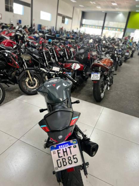 YAMAHA MT-03 300 ABS, Foto 3