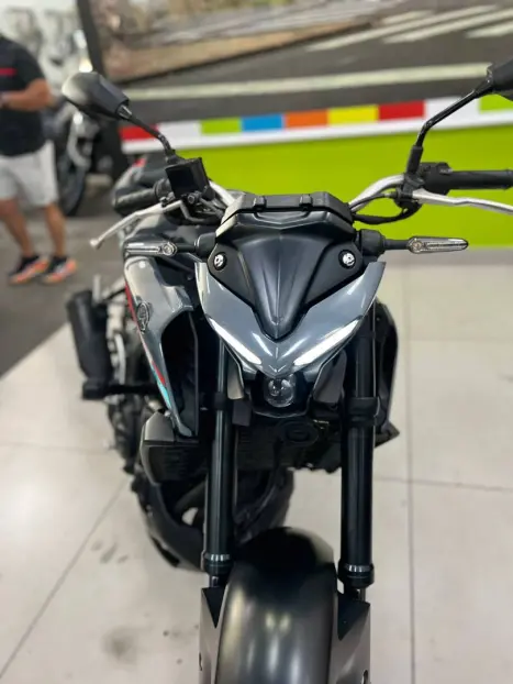 YAMAHA MT-03 300 ABS, Foto 5