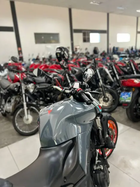 YAMAHA MT-03 300 ABS, Foto 16