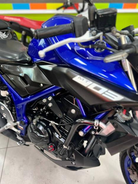 YAMAHA MT-03 300 ABS, Foto 3