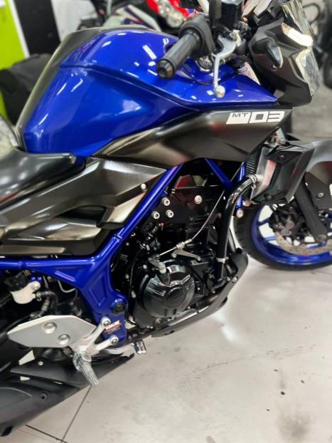 YAMAHA MT-03 300 ABS, Foto 4