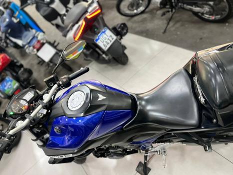 YAMAHA MT-03 300 ABS, Foto 6