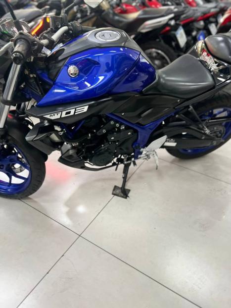 YAMAHA MT-03 300 ABS, Foto 7