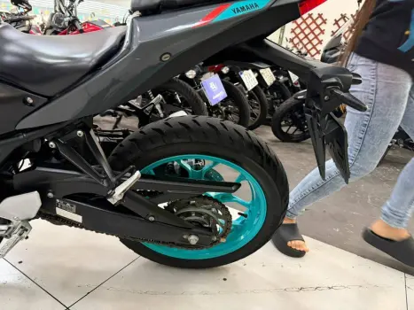 YAMAHA MT-03 300 ABS, Foto 7