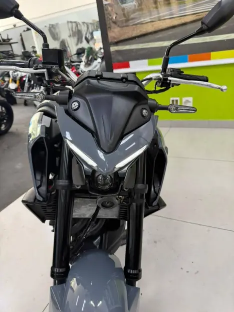 YAMAHA MT-03 300 ABS, Foto 11