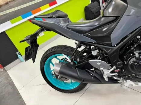 YAMAHA MT-03 300 ABS, Foto 12