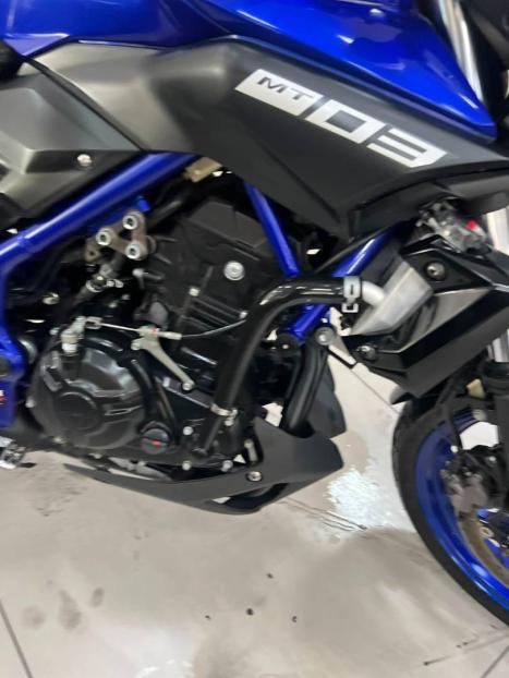 YAMAHA MT-03 300 ABS, Foto 4