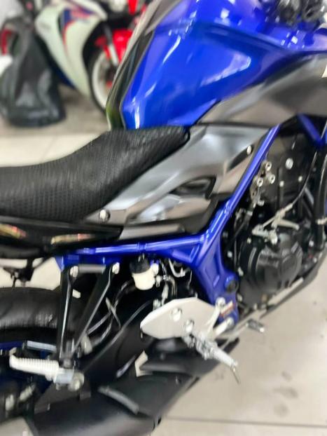 YAMAHA MT-03 300 ABS, Foto 5