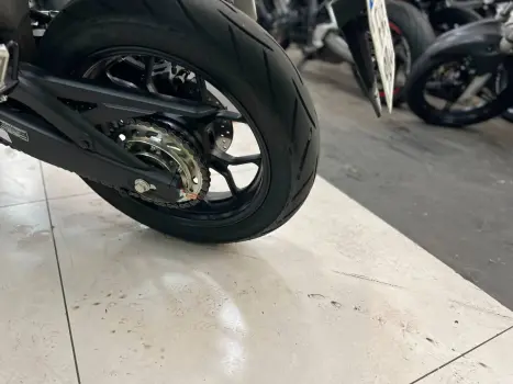 YAMAHA MT-03 300 ABS, Foto 11