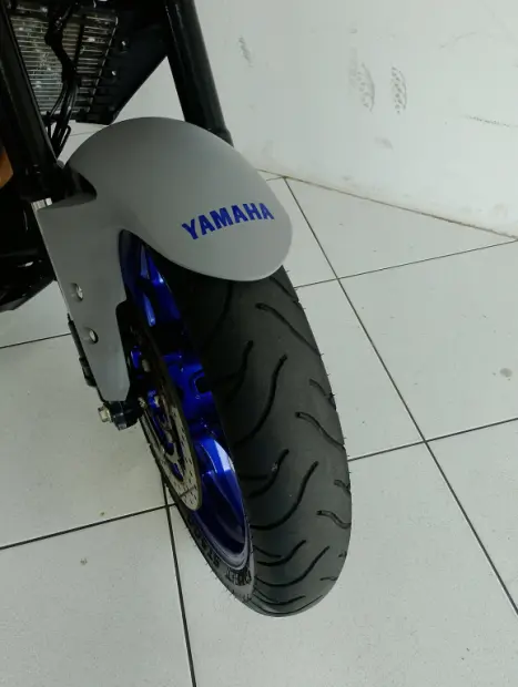 YAMAHA MT-03 300 ABS, Foto 4