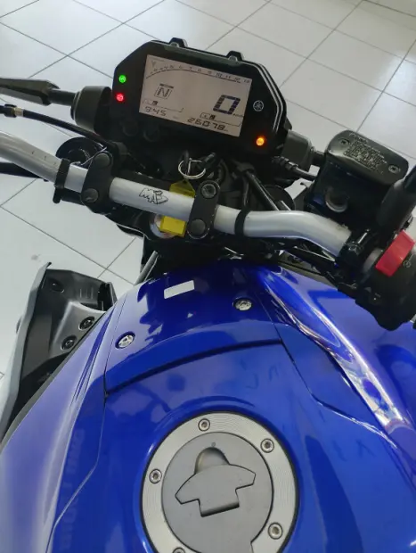 YAMAHA MT-03 300 ABS, Foto 10