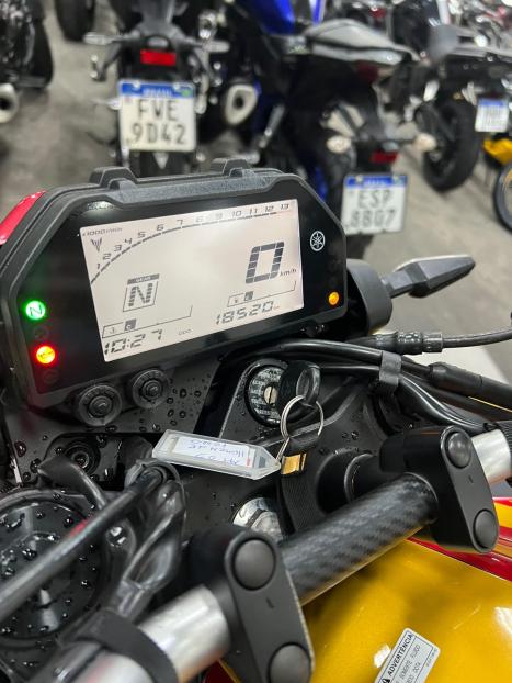 YAMAHA MT-03 300 ABS, Foto 8