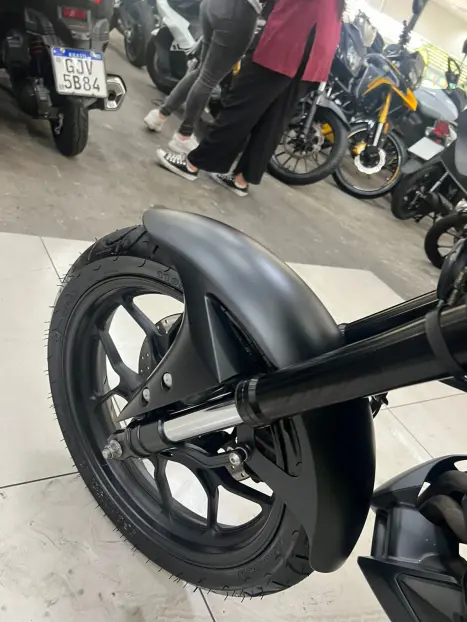 YAMAHA MT-03 300 ABS, Foto 10