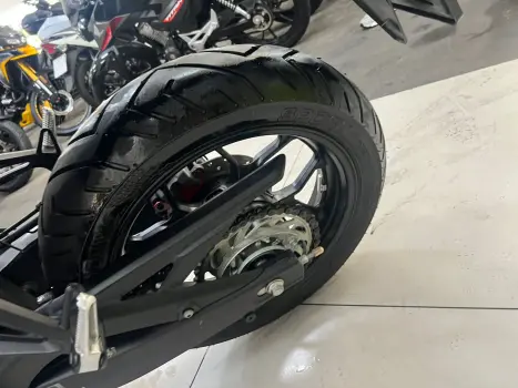 YAMAHA MT-03 300 ABS, Foto 11